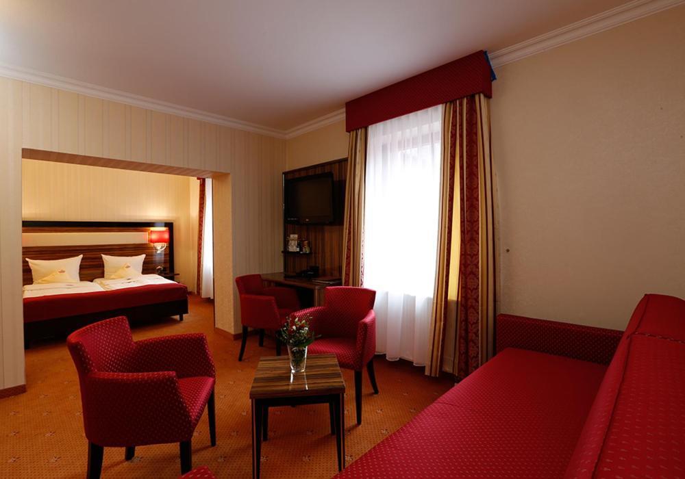 The Lakeside - Burghotel Zu Strausberg Esterno foto