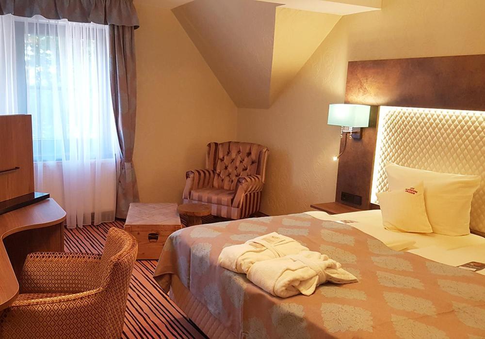 The Lakeside - Burghotel Zu Strausberg Esterno foto